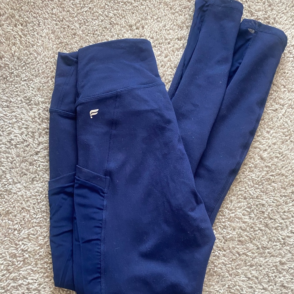 BLUE FABLETICS LEGGINGS.
